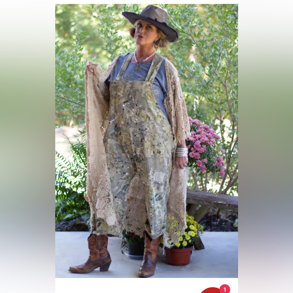 Jaded Gypsy Endless Travels Overalls- Floral Vintage. NWT